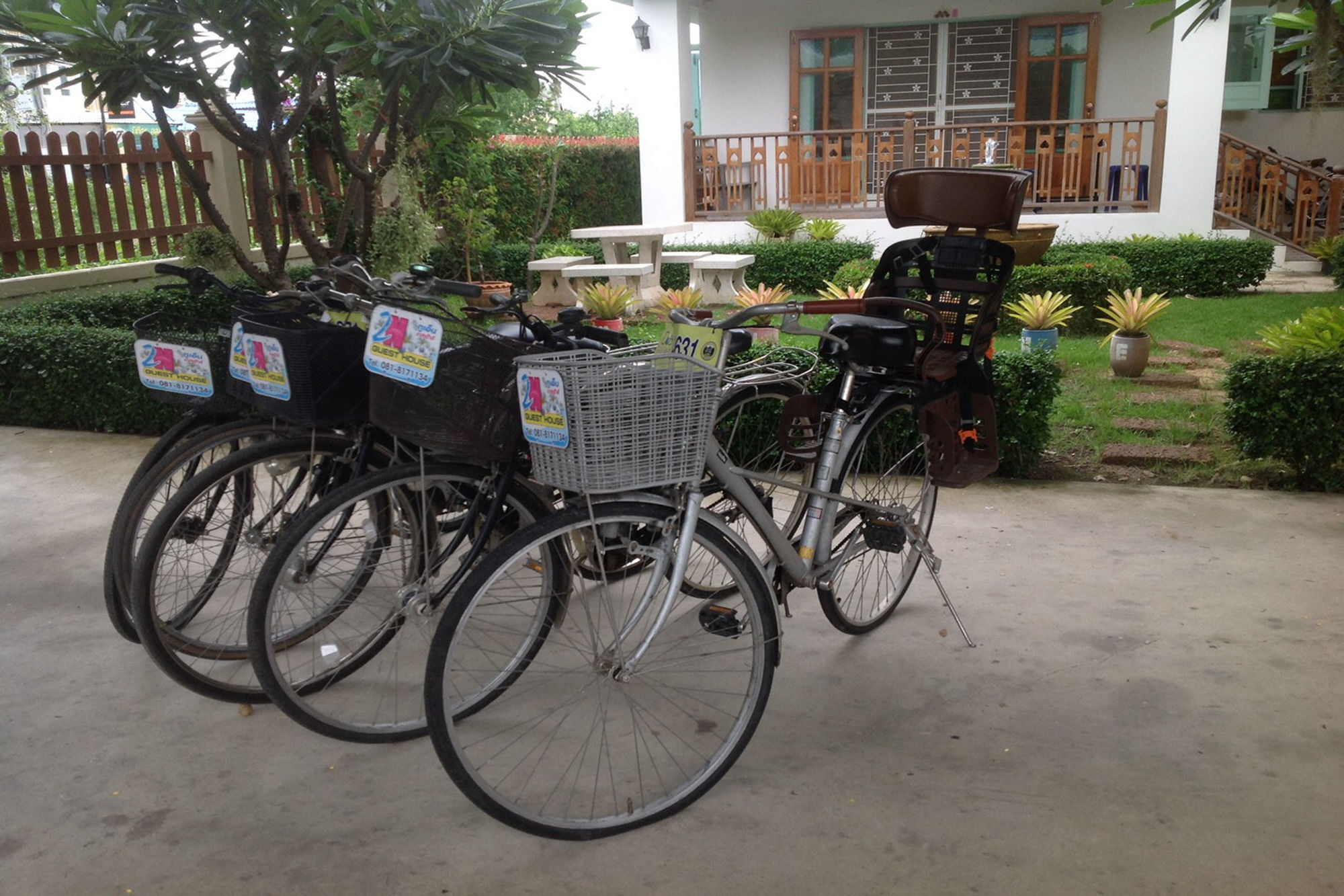 2N Guesthouse Phetchaburi Extérieur photo